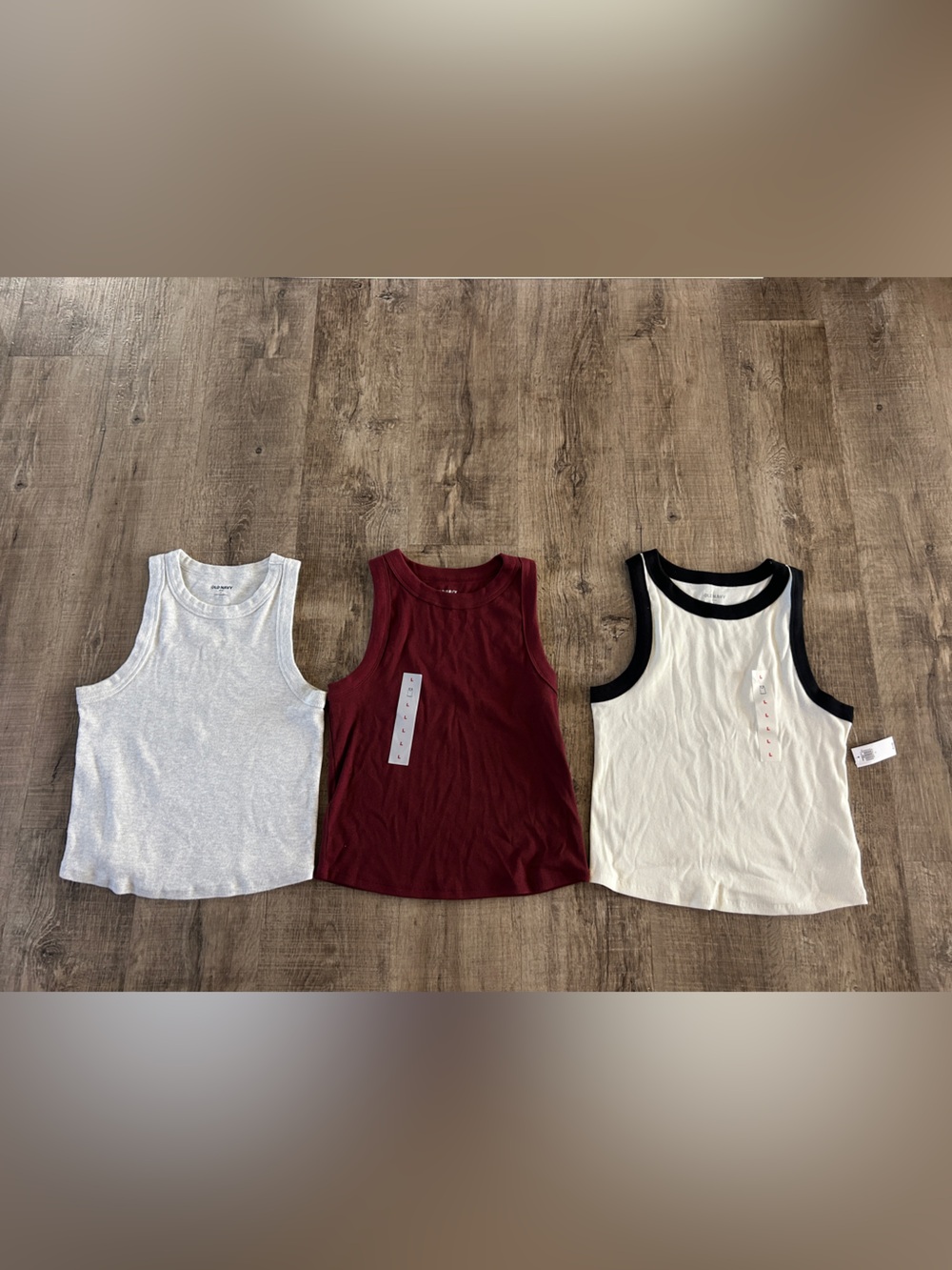 Women's Old Navy Snug Rib Knit Crop Tank Top - 3 Pc Lot - Large
